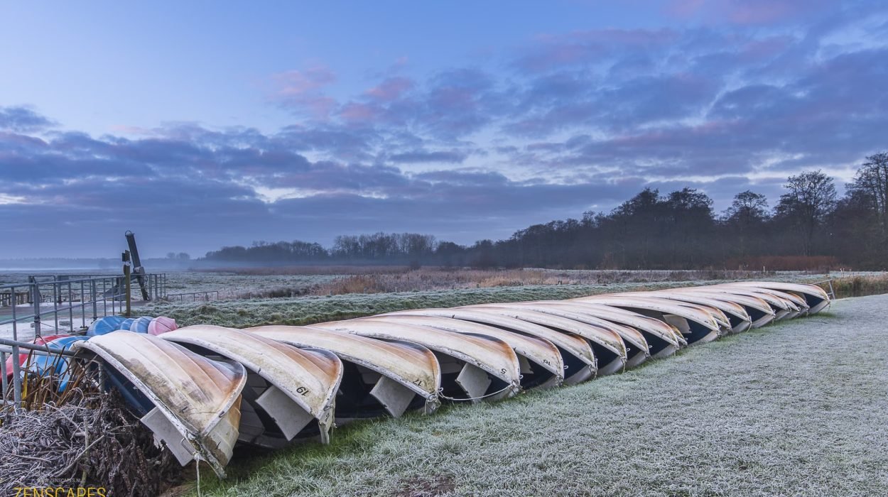 Boten op de wal - Winterochtend in het Friescheveen
