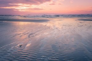Zonsondergang op het strand op Terschelling - Midsland aan Zee