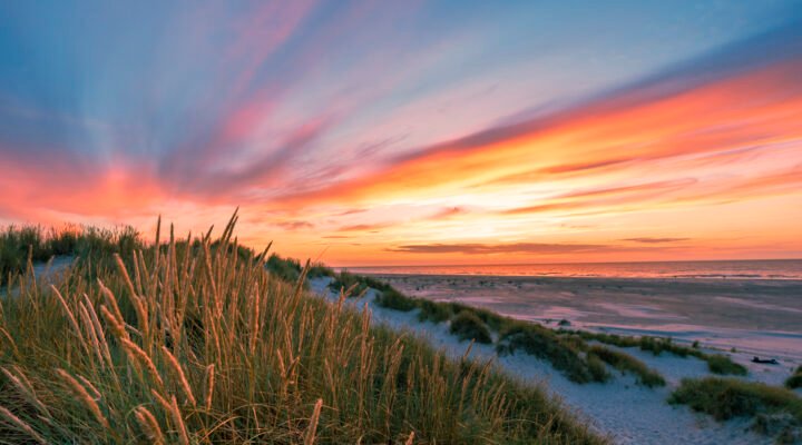 Zonsondergang op Terschelling bij Midsland aan Zee